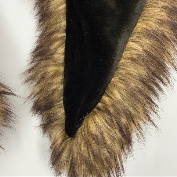 Faux Frenzi By Dena Plush Faux Fur Velour Wide Wrap Shawl Scarf Black & Brown - Picture 6 of 12